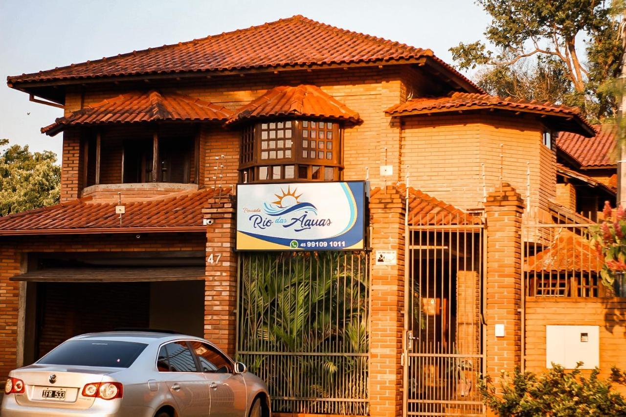 פוז דו איגואסו Pousada Rio Das Aguas מראה חיצוני תמונה